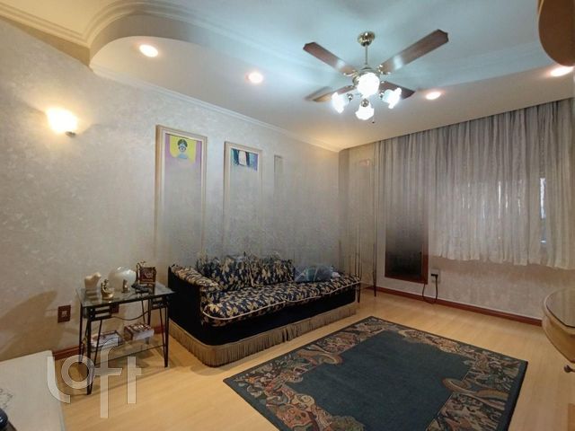 Apartamento com 74m², 2 dormitórios, 1 suíte, 1 vaga, Vila Ipiranga em Porto Alegre