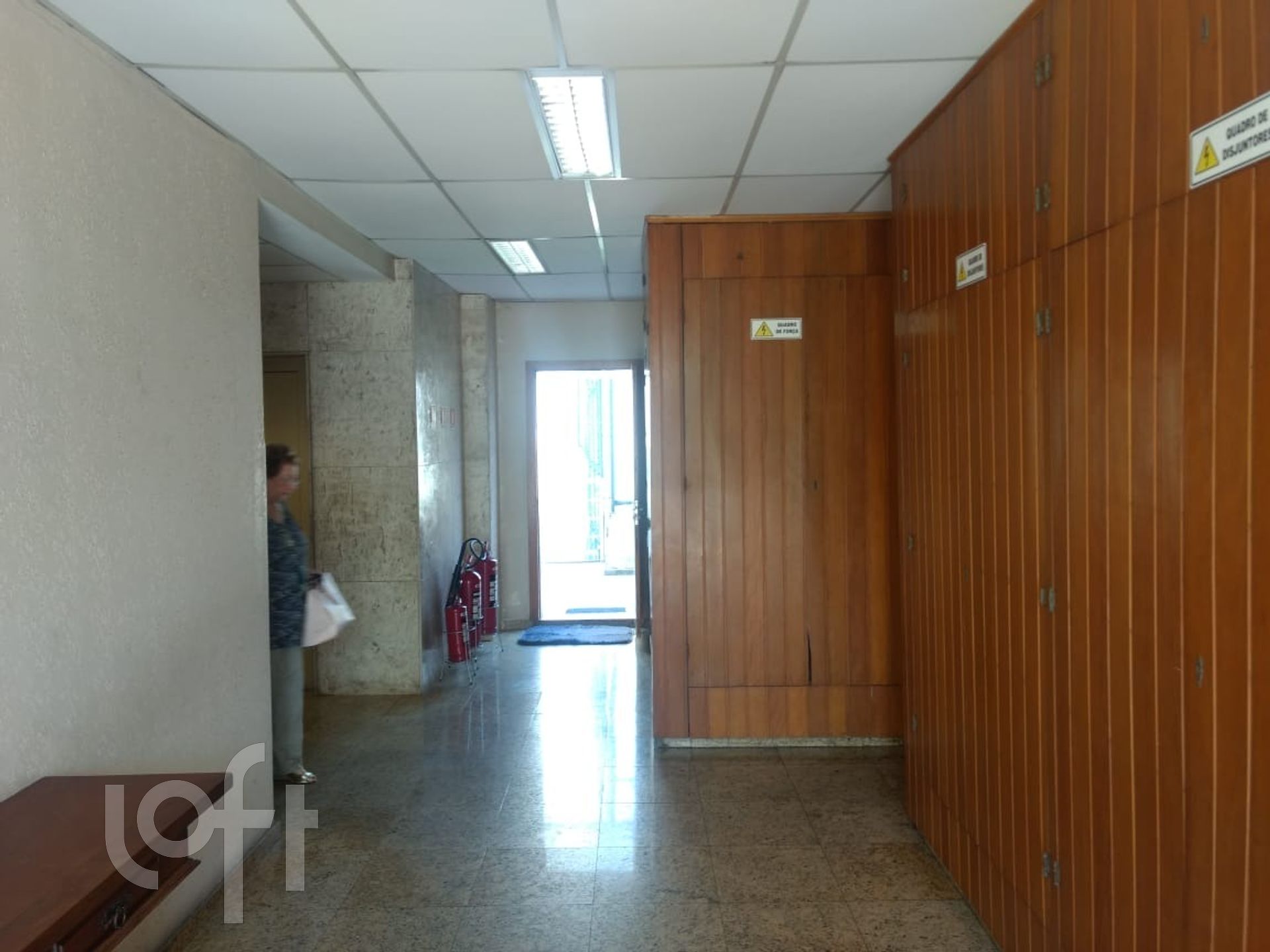 Apartamento à venda com 3 quartos, 75m² - Foto 4