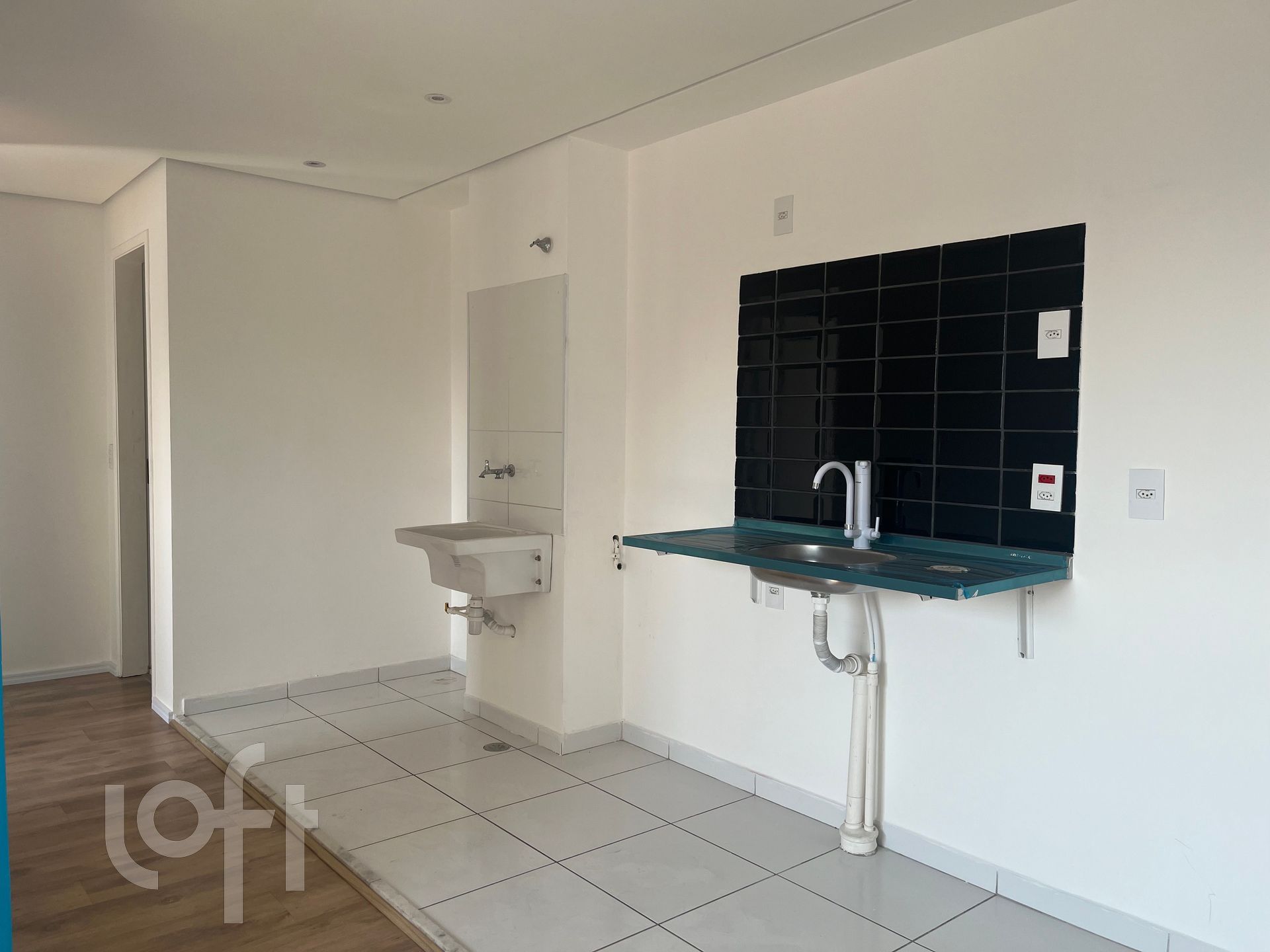 Apartamento à venda com 2 quartos, 40m² - Foto 3