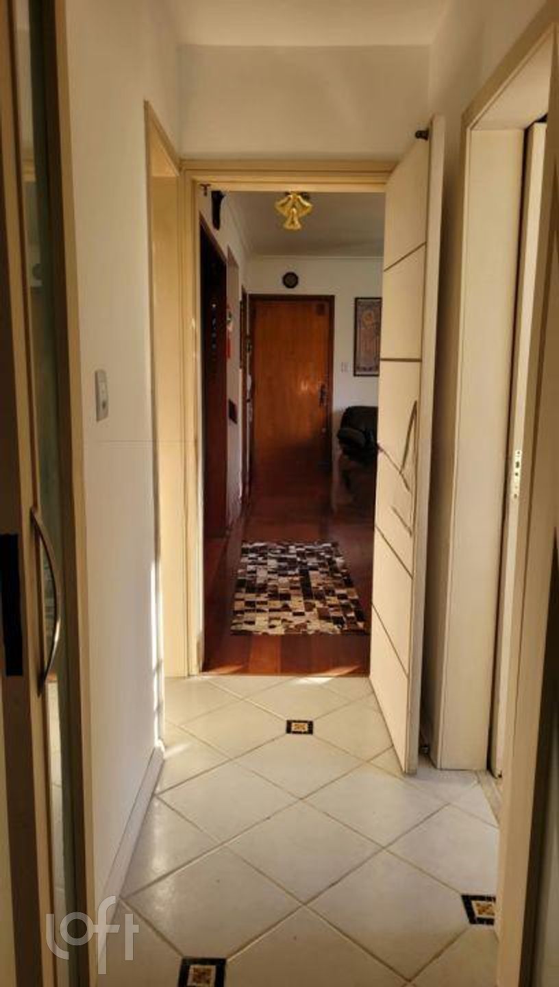 Apartamento com 213m², 3 dormitórios, 1 suíte, 2 vagas, Petrópolis em Porto Alegre