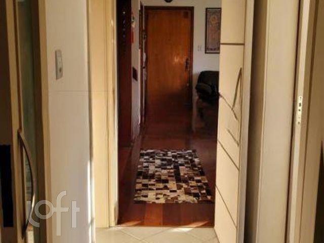 Apartamento com 213m², 3 dormitórios, 1 suíte, 2 vagas, Petrópolis em Porto Alegre