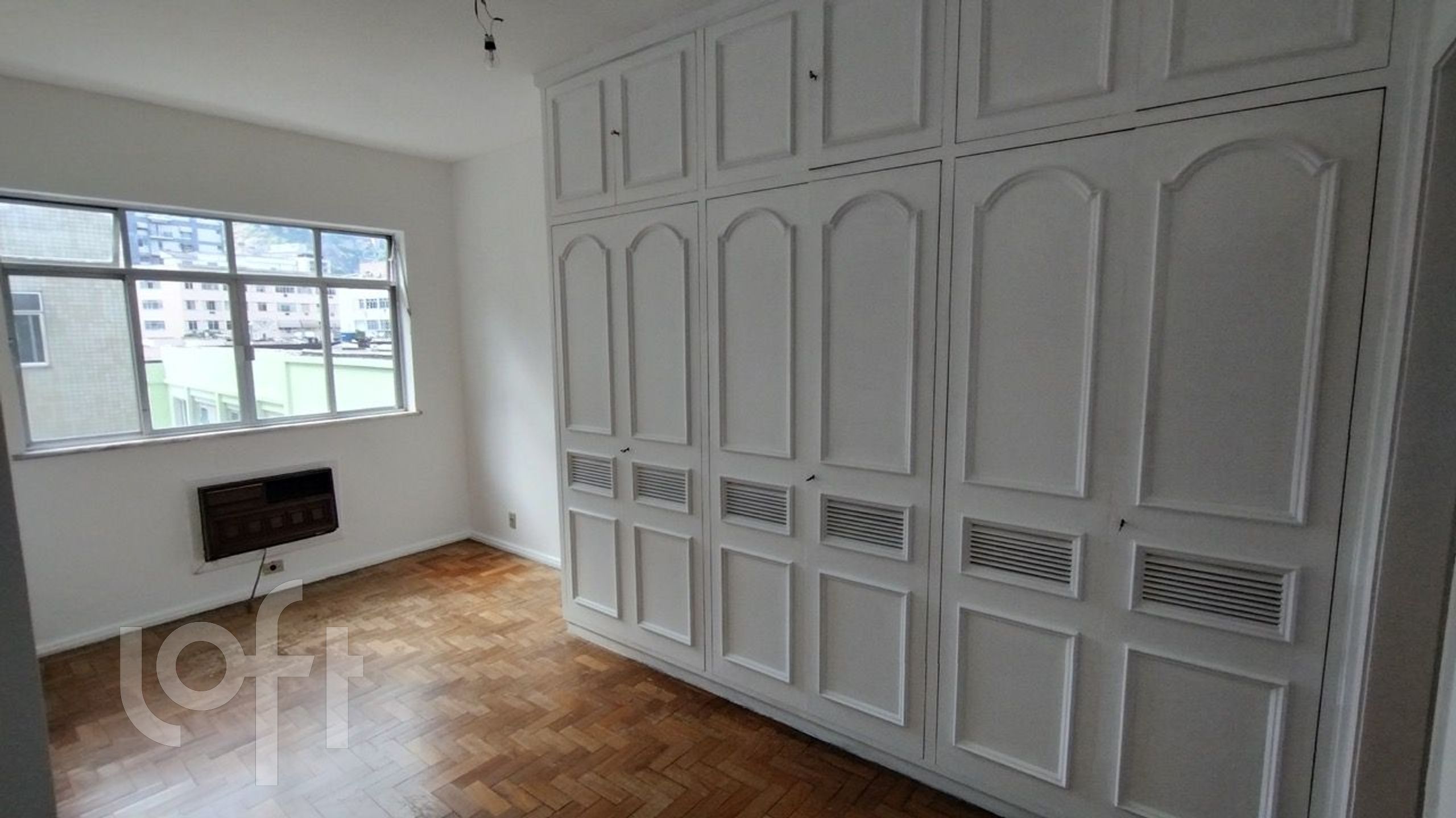 Apartamento à venda com 4 quartos, 160m² - Foto 9