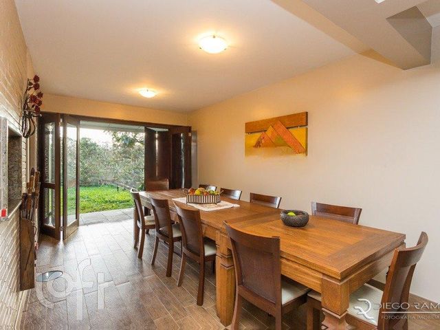 Casa com 344m², 4 dormitórios, 3 suítes, 3 vagas, Chácara das Pedras em Porto Alegre