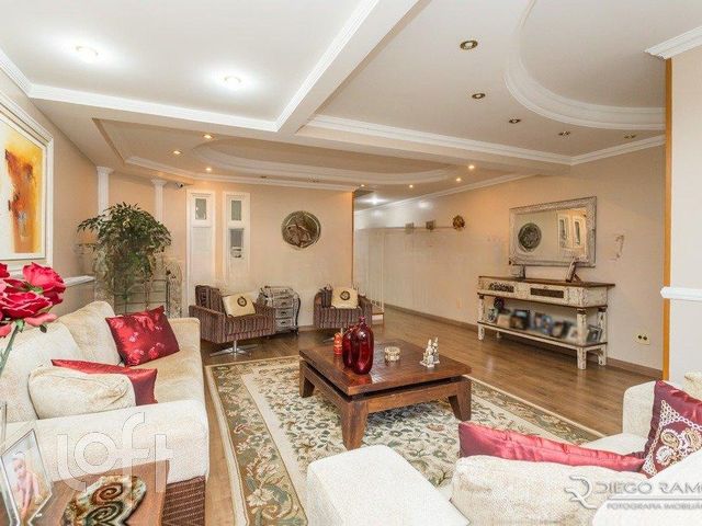 Casa com 344m², 4 dormitórios, 3 suítes, 3 vagas, Chácara das Pedras em Porto Alegre