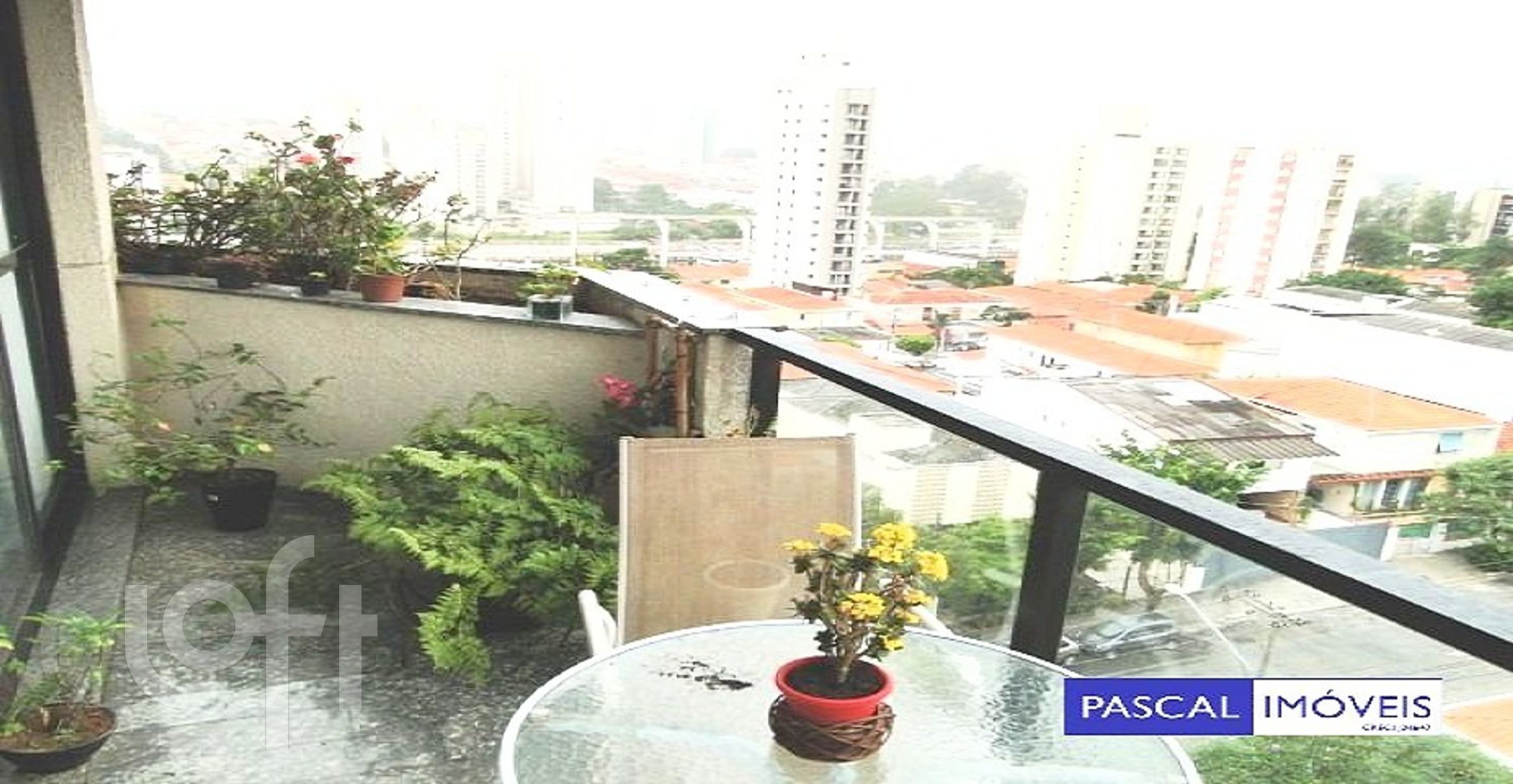 Apartamento à venda com 4 quartos, 135m² - Foto 2