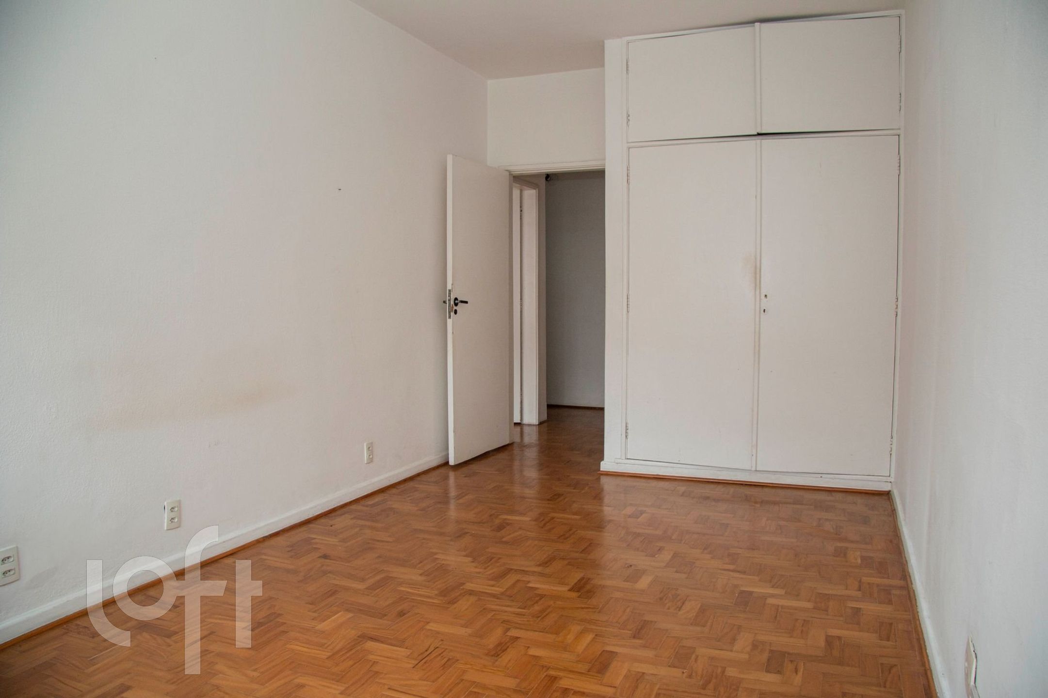 Apartamento à venda com 2 quartos, 117m² - Foto 2