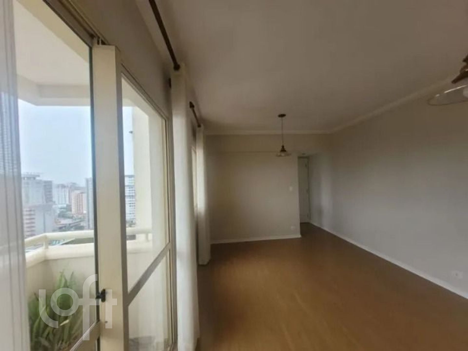 Apartamento à venda com 2 quartos, 67m² - Foto 4