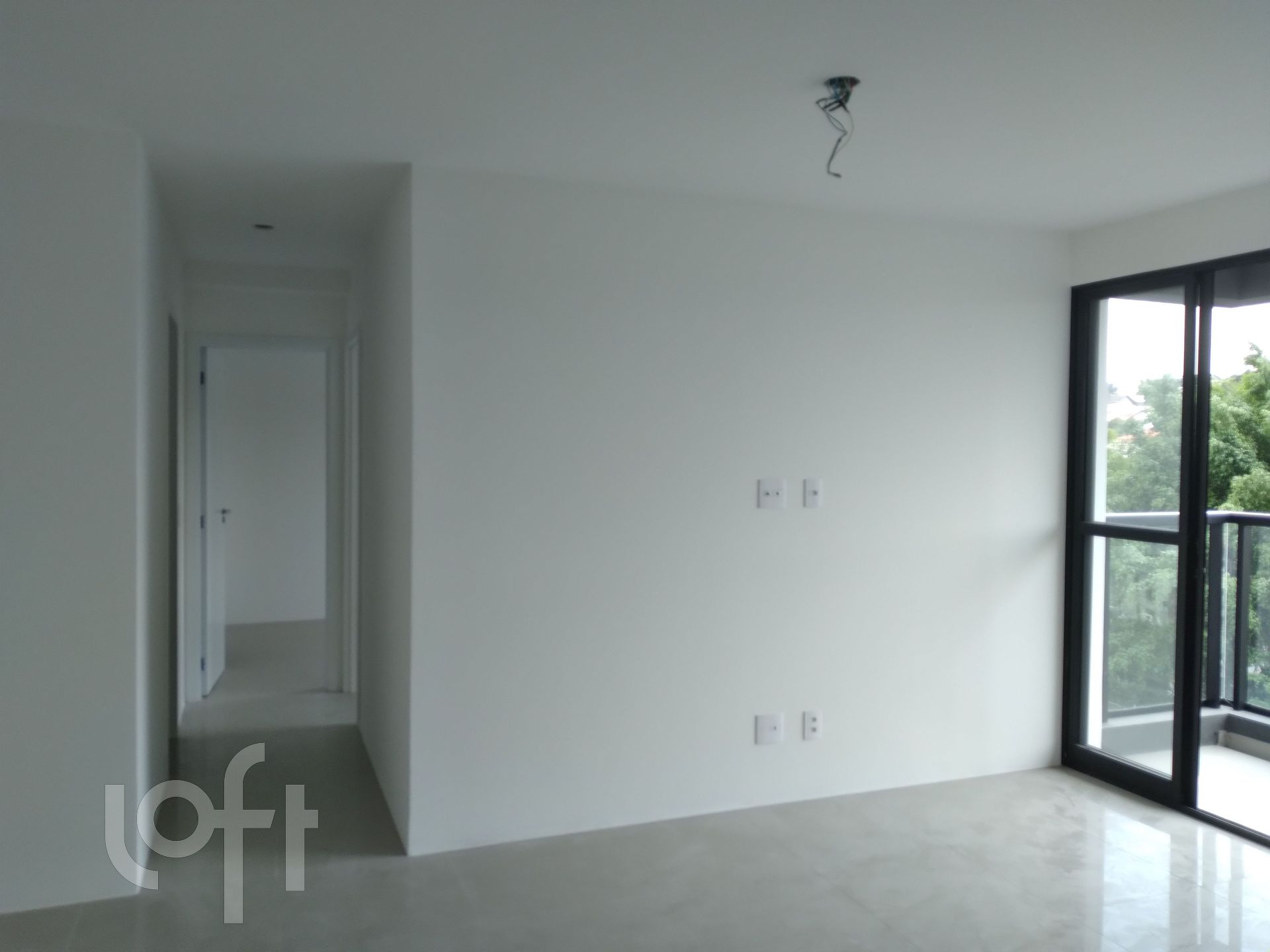 Apartamento à venda com 2 quartos, 58m² - Foto 2