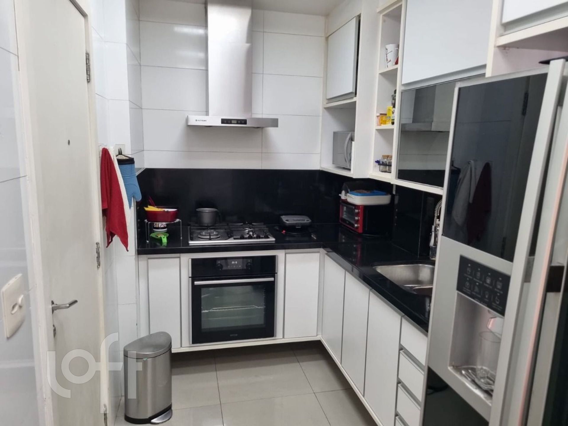 Apartamento à venda com 2 quartos, 72m² - Foto 21