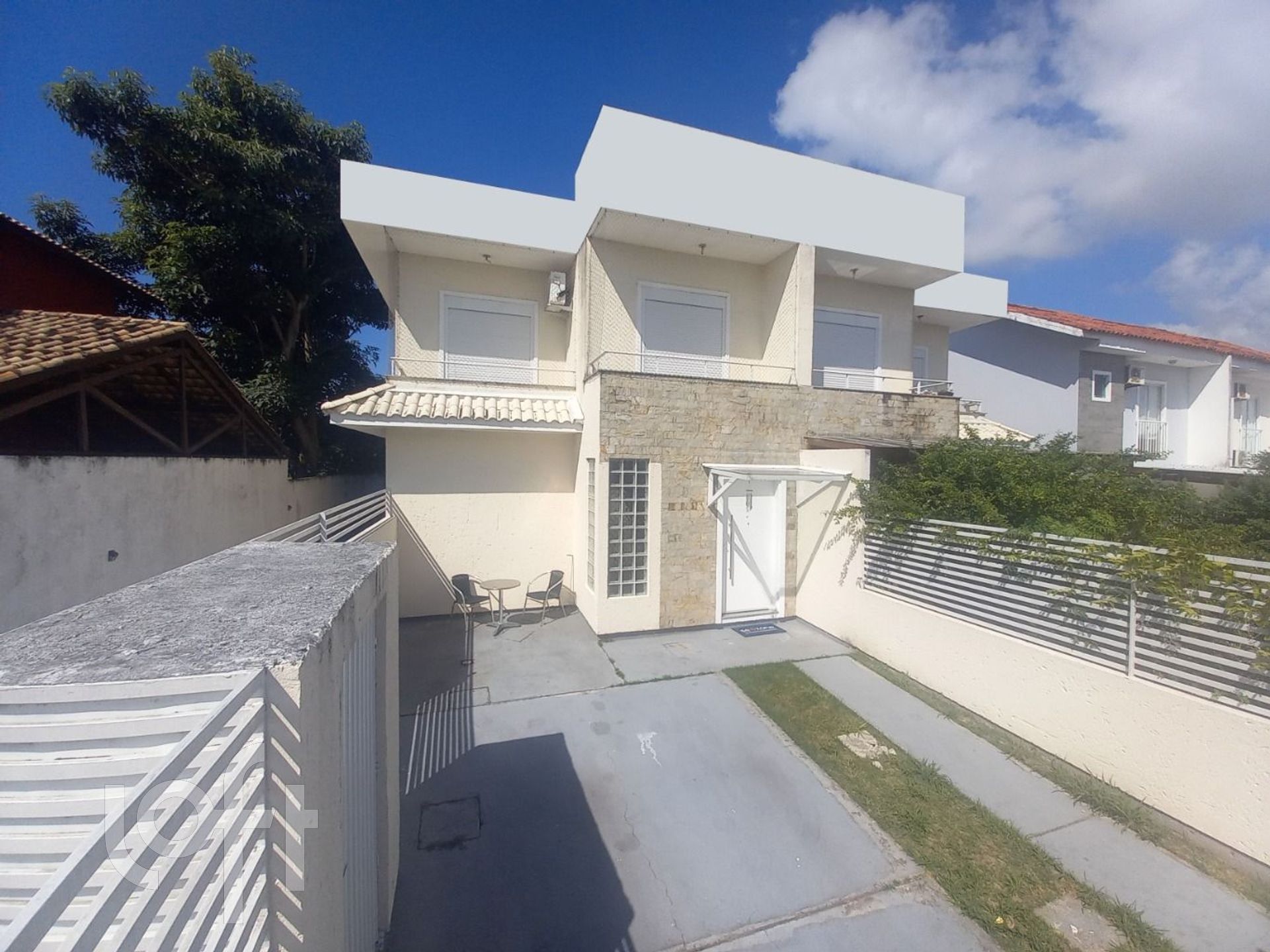 Casa Residencial com 129m², 3 quartos, 1 suíte, 1 garagem, no bairro Moenda em Florianópolis