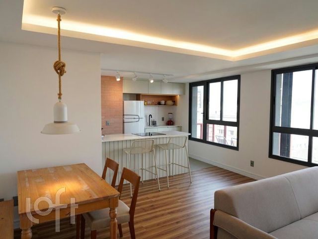 Apartamento com 75m², 2 dormitórios, 1 suíte, 1 vaga, Bom Fim em Porto Alegre