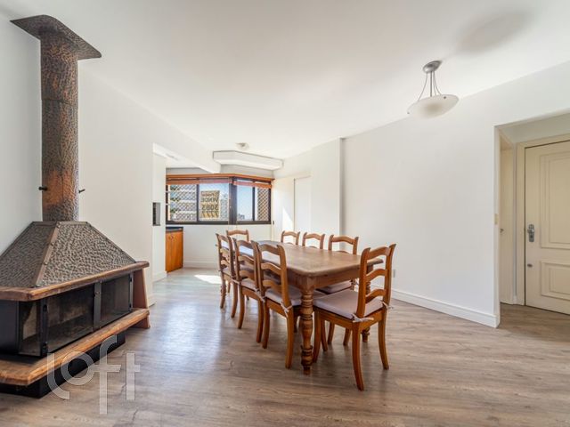 Apartamento com 100m², 3 dormitórios, 1 suíte, 2 vagas, Boa Vista em Porto Alegre