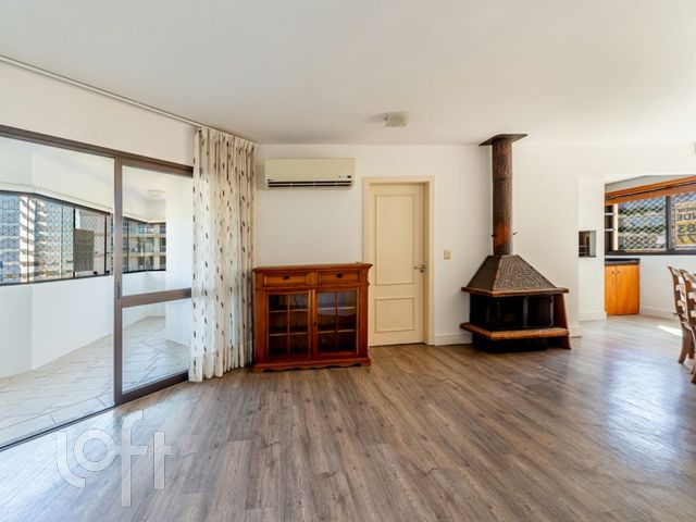 Apartamento com 100m², 3 dormitórios, 1 suíte, 2 vagas, Boa Vista em Porto Alegre