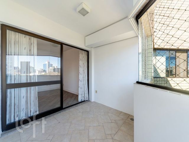 Apartamento com 100m², 3 dormitórios, 1 suíte, 2 vagas, Boa Vista em Porto Alegre