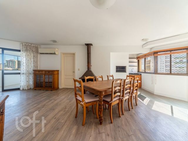 Apartamento com 100m², 3 dormitórios, 1 suíte, 2 vagas, Boa Vista em Porto Alegre