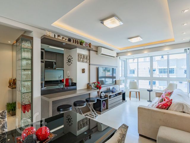 Apartamento com 65m², 2 dormitórios, 1 suíte, 2 vagas, Higienópolis em Porto Alegre