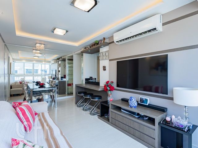 Apartamento com 65m², 2 dormitórios, 1 suíte, 2 vagas, Higienópolis em Porto Alegre