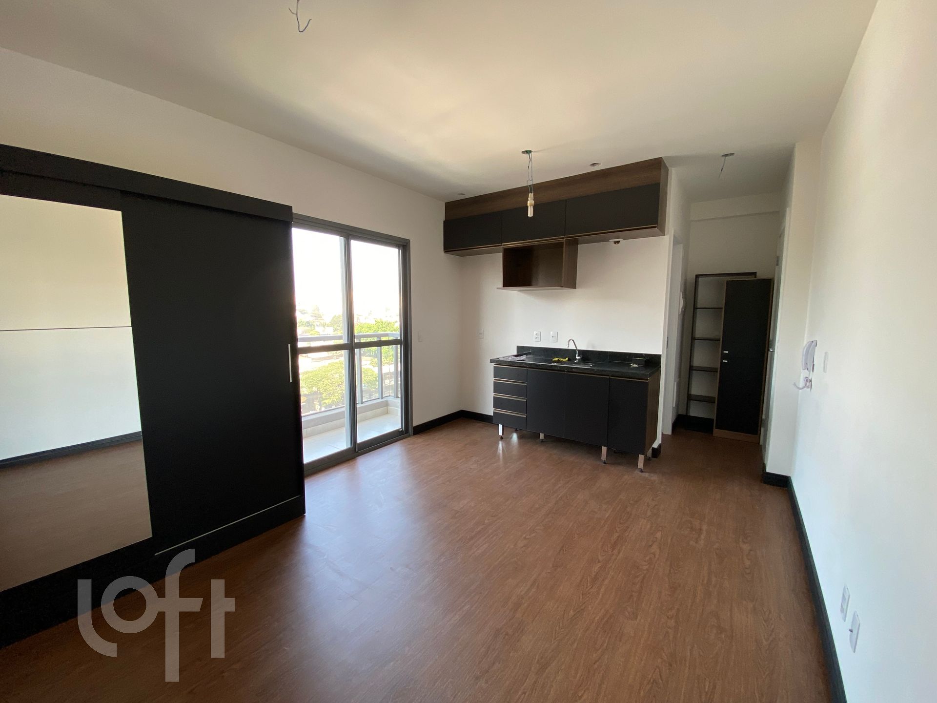 Apartamento à venda com 1 quarto, 27m² - Foto 1