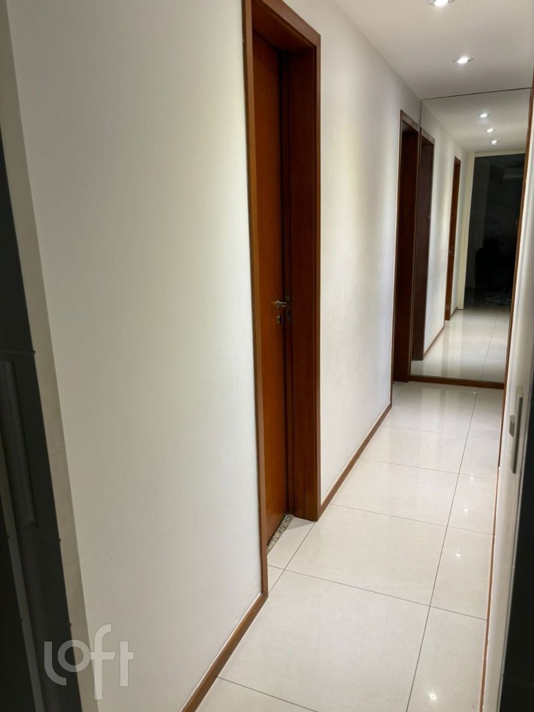 Apartamento à venda com 3 quartos, 100m² - Foto 8