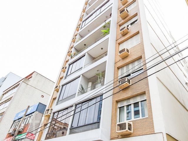 Apartamento com 116m², 3 dormitórios, 2 vagas, Independência em Porto Alegre