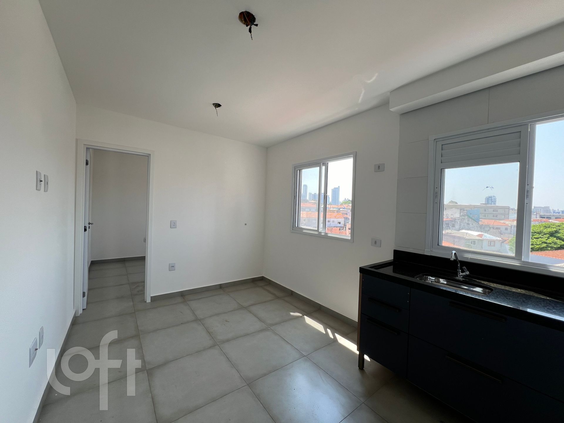 Apartamento à venda com 2 quartos, 42m² - Foto 1