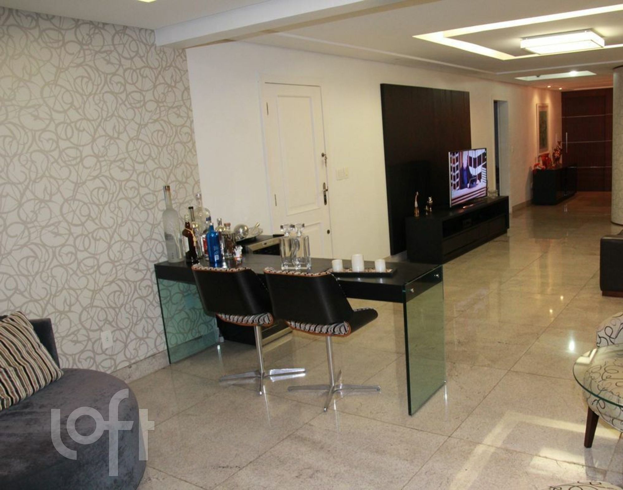 Apartamento à venda com 4 quartos, 178m² - Foto 1