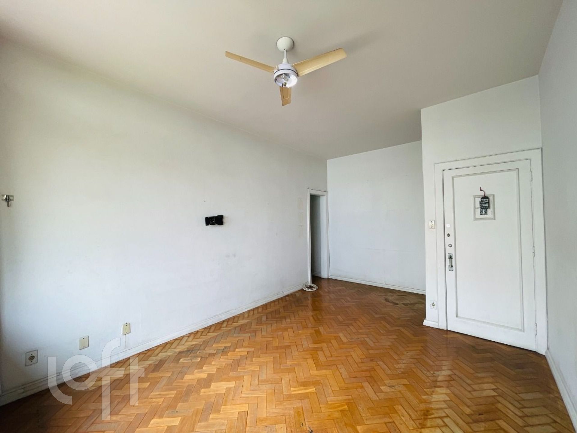 Apartamento à venda com 3 quartos, 97m² - Foto 1