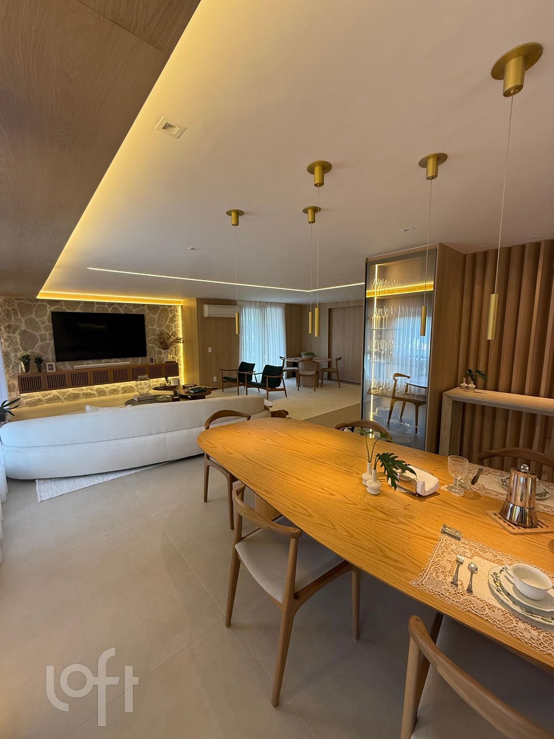 Apartamento à venda em Real Parque com 247 m², 3 q