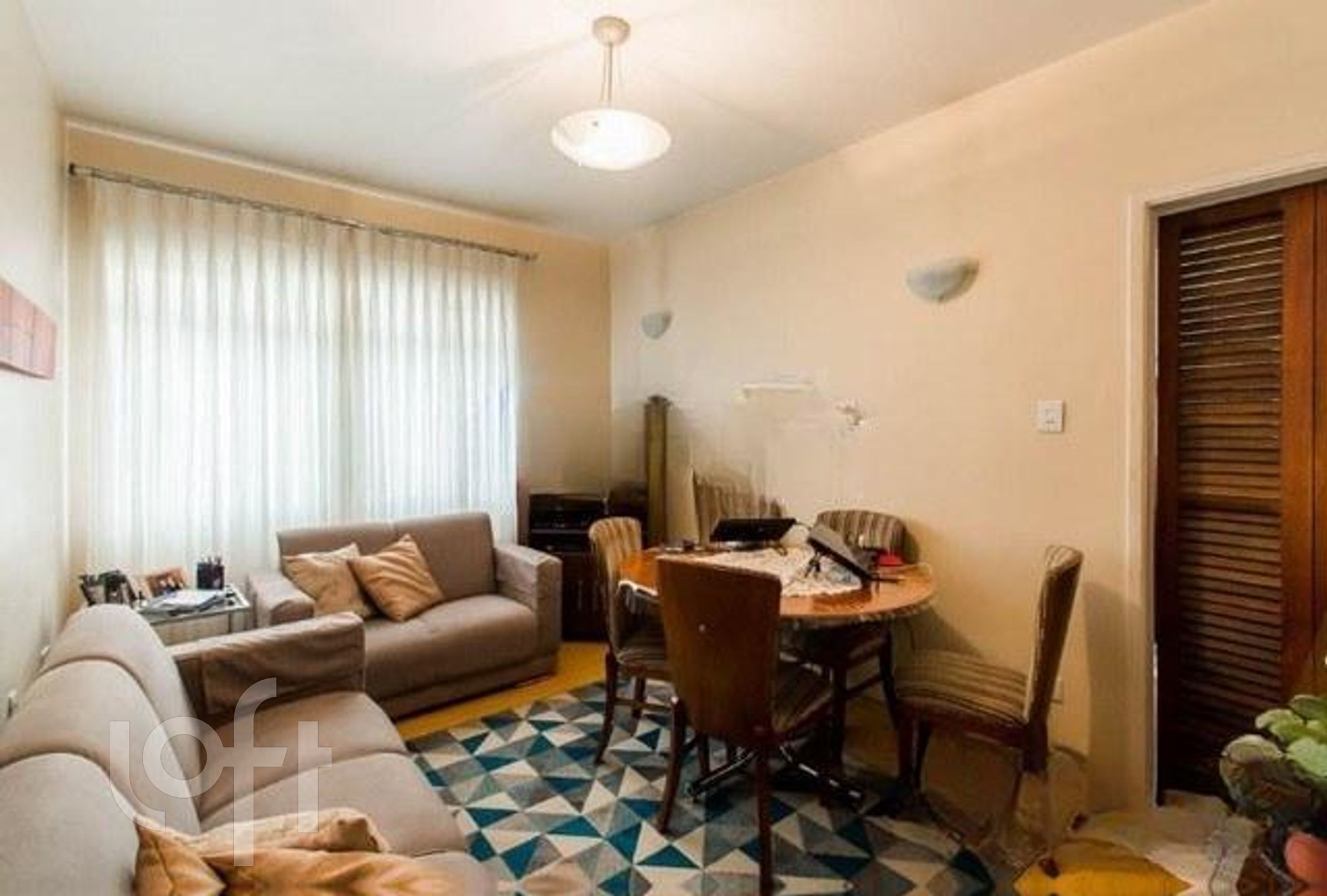 Apartamento à venda com 2 quartos, 70m² - Foto 1