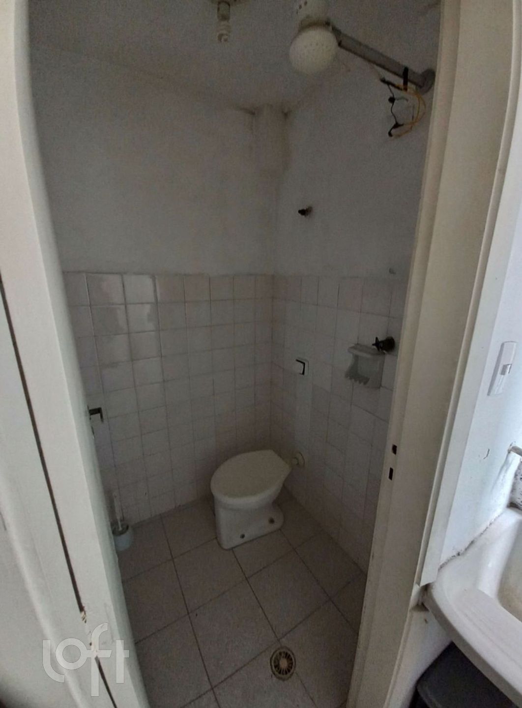 Apartamento à venda com 2 quartos, 70m² - Foto 3