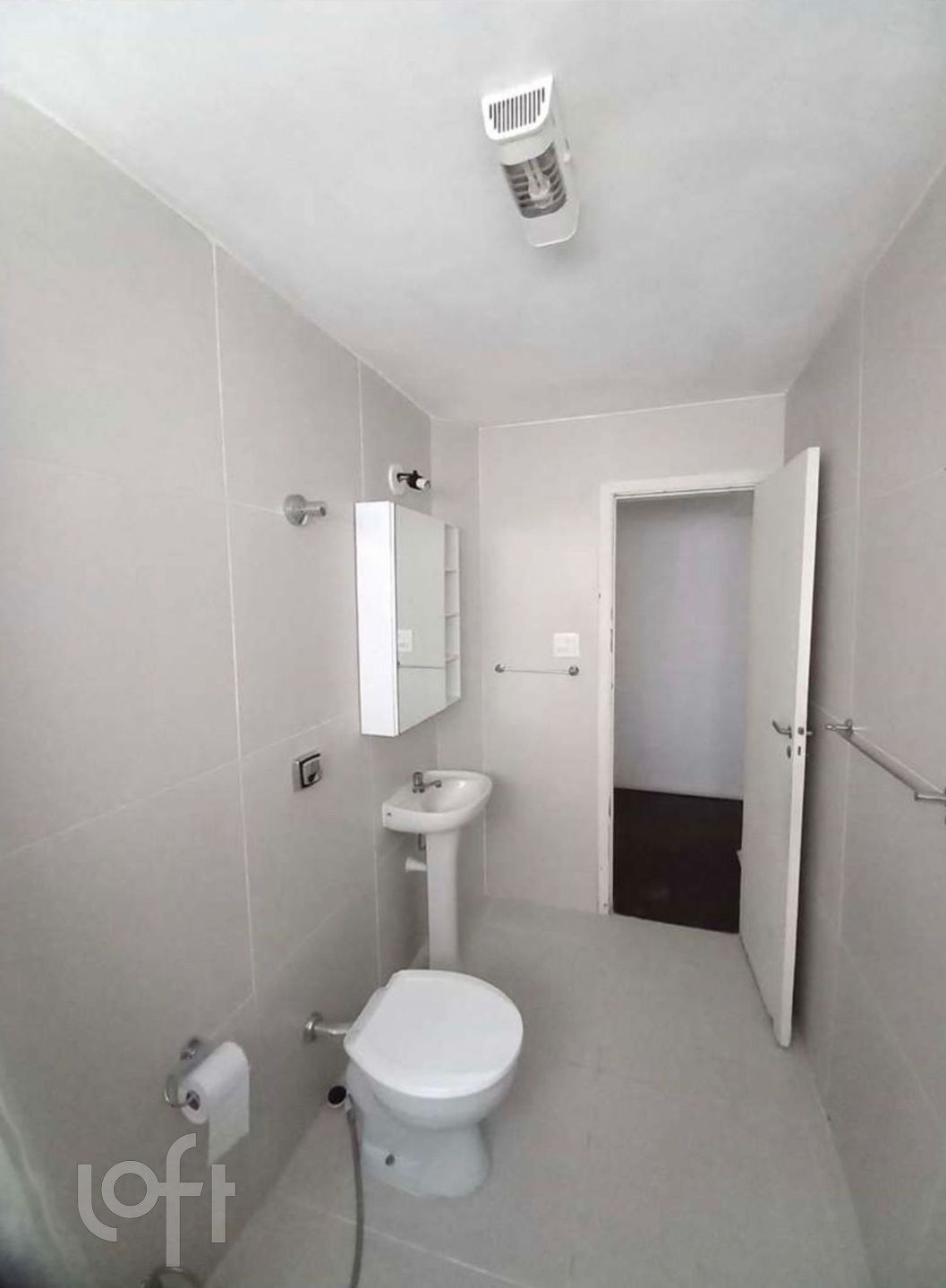 Apartamento à venda com 2 quartos, 70m² - Foto 4