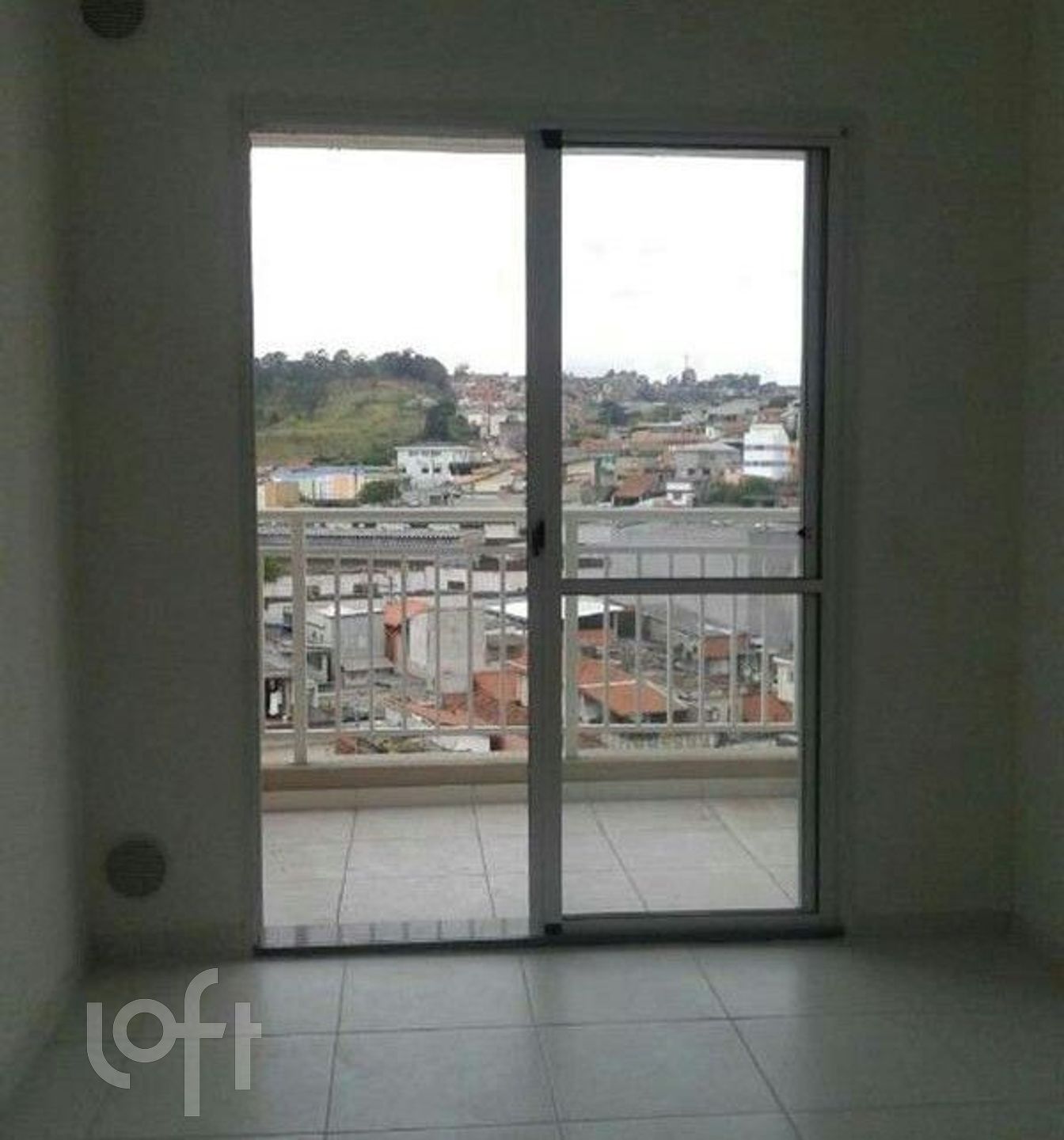 Apartamento à venda com 1 quarto, 33m² - Foto 2