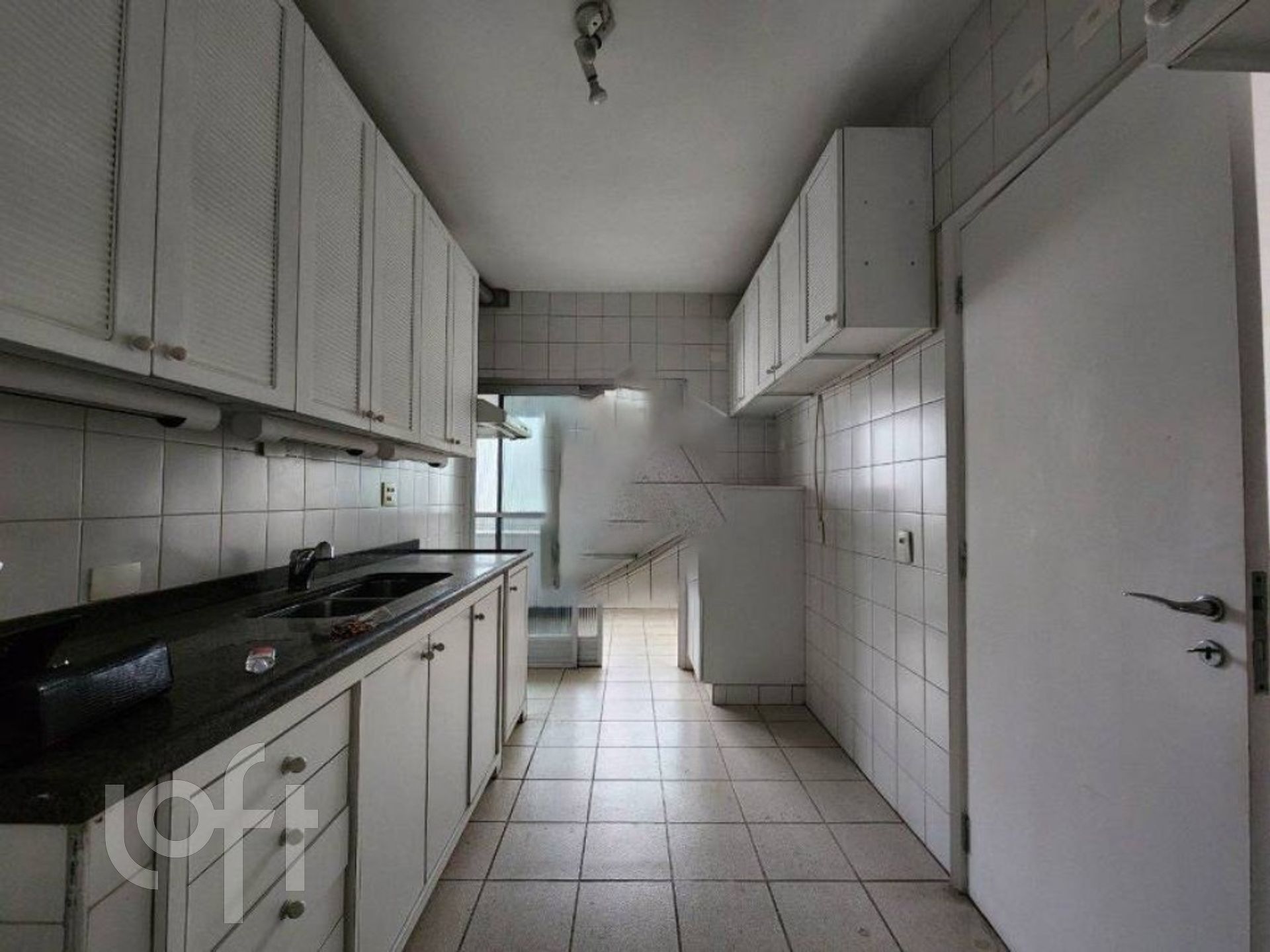 Apartamento à venda com 3 quartos, 128m² - Foto 2