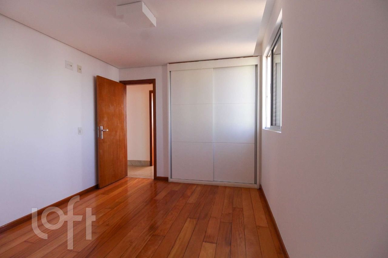 Apartamento à venda com 4 quartos, 142m² - Foto 12