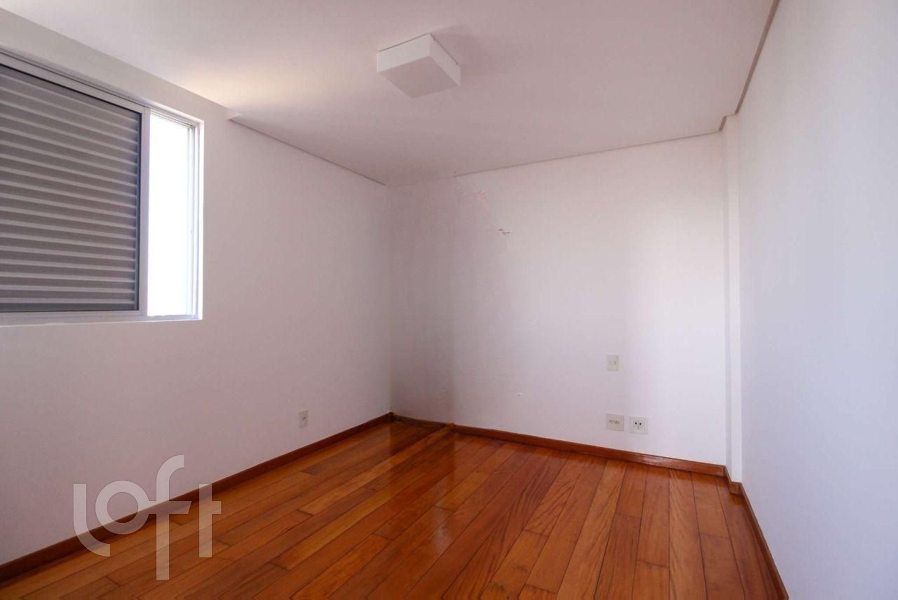 Apartamento à venda com 4 quartos, 142m² - Foto 17