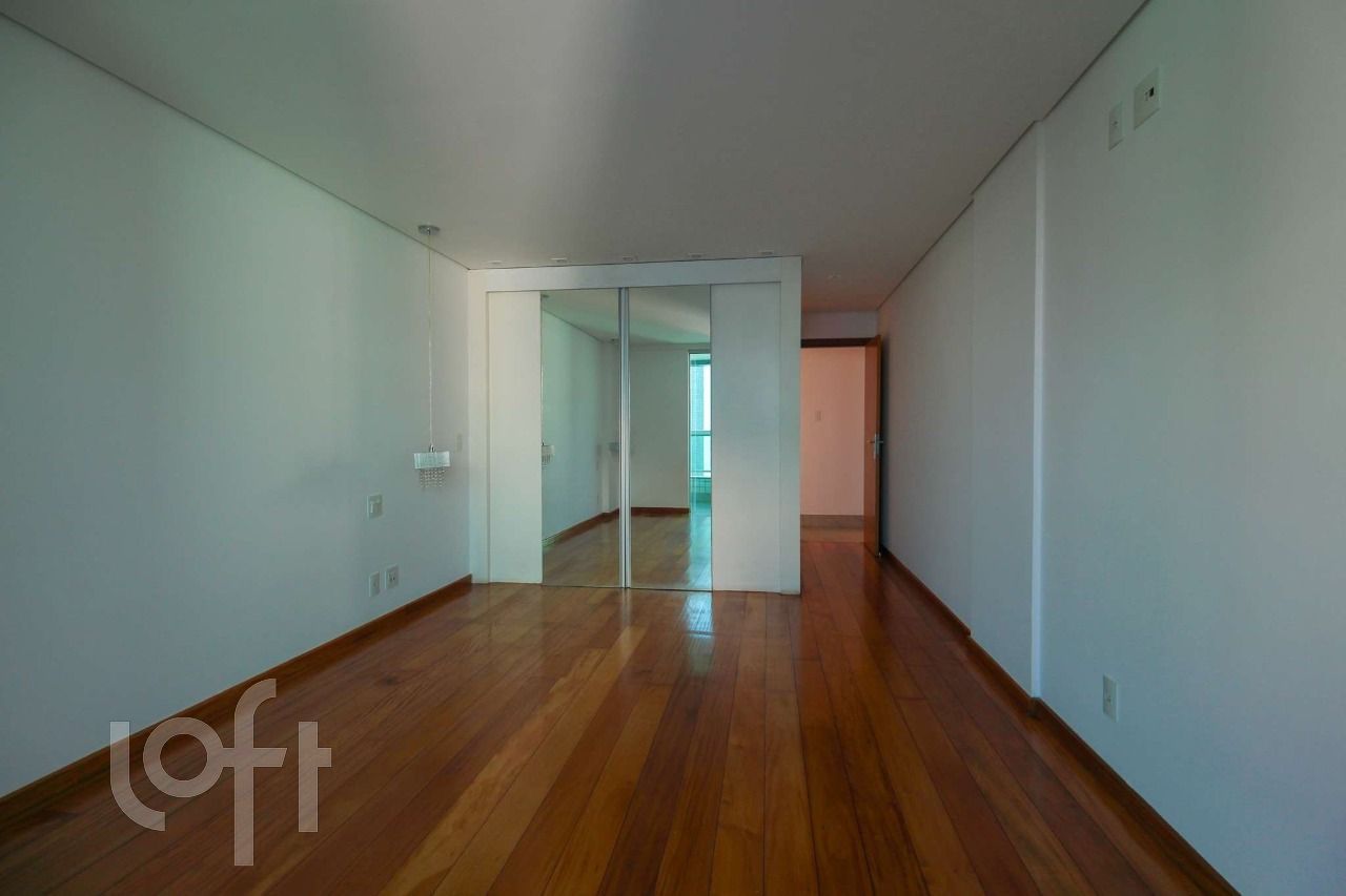 Apartamento à venda com 4 quartos, 142m² - Foto 7