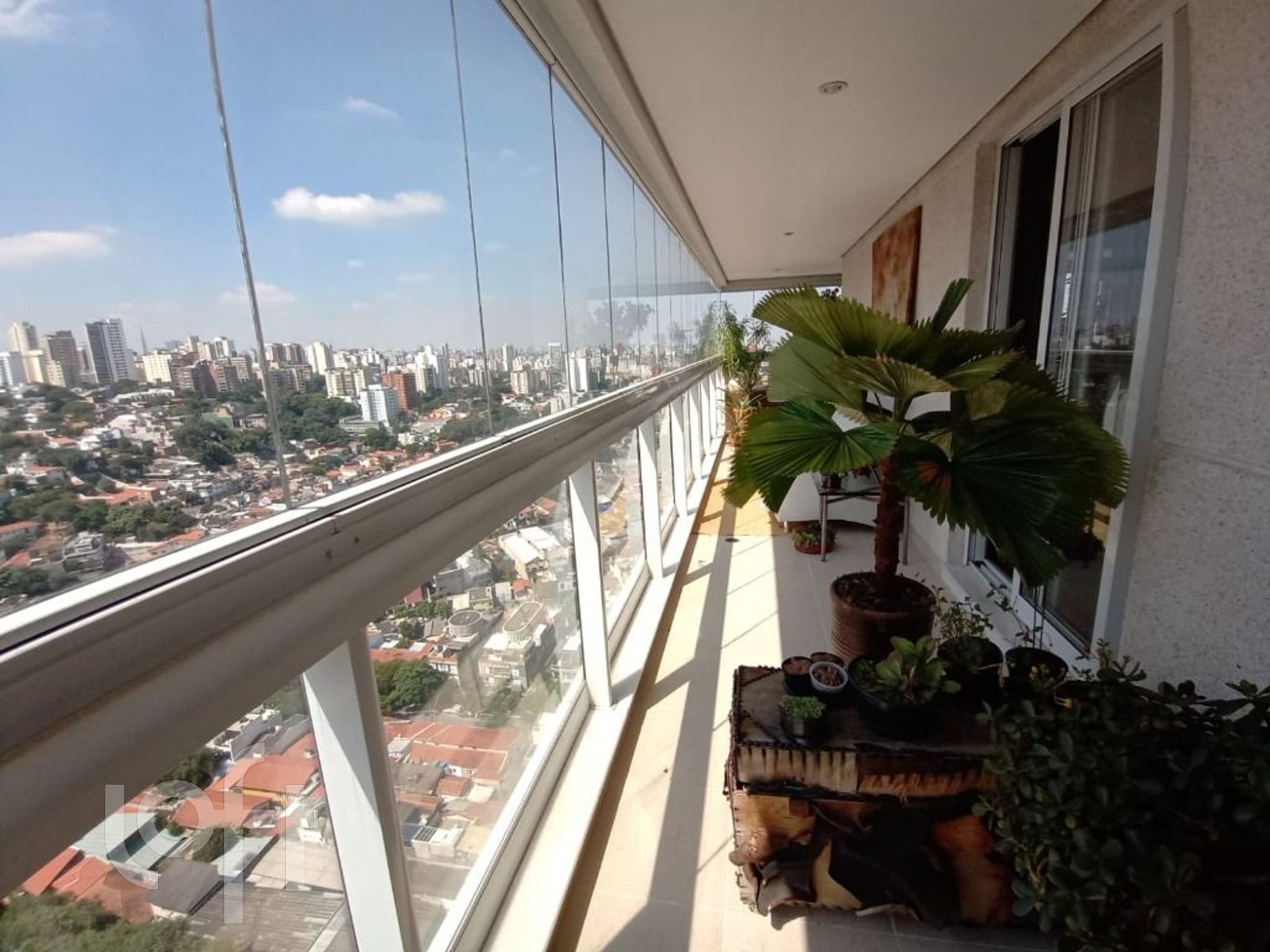 Apartamento à venda com 3 quartos, 261m² - Foto 3