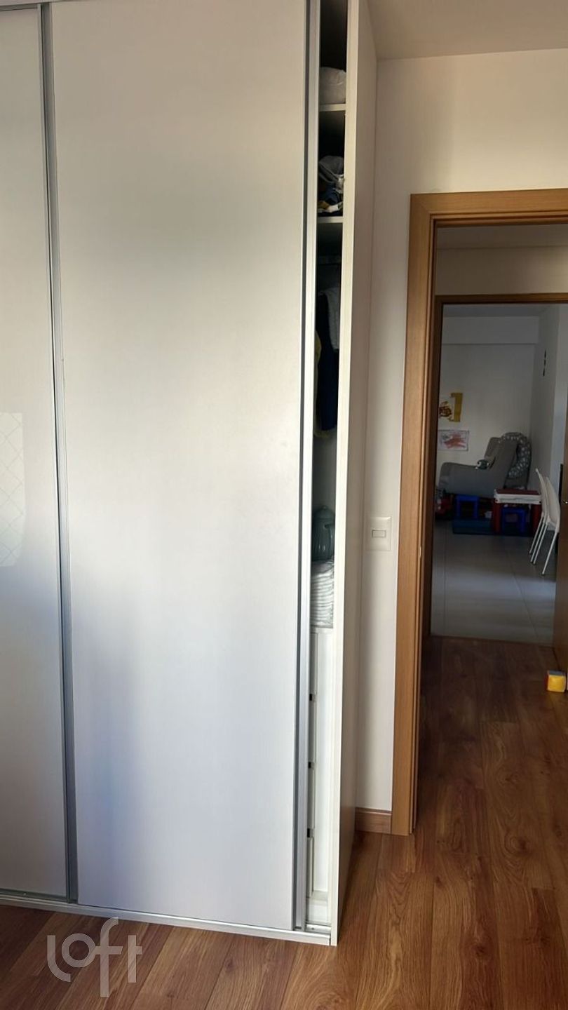 Apartamento à venda com 2 quartos, 83m² - Foto 4