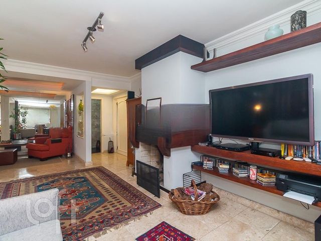 Apartamento com 150m², 3 dormitórios, 1 suíte, 2 vagas, Bela Vista em Porto Alegre