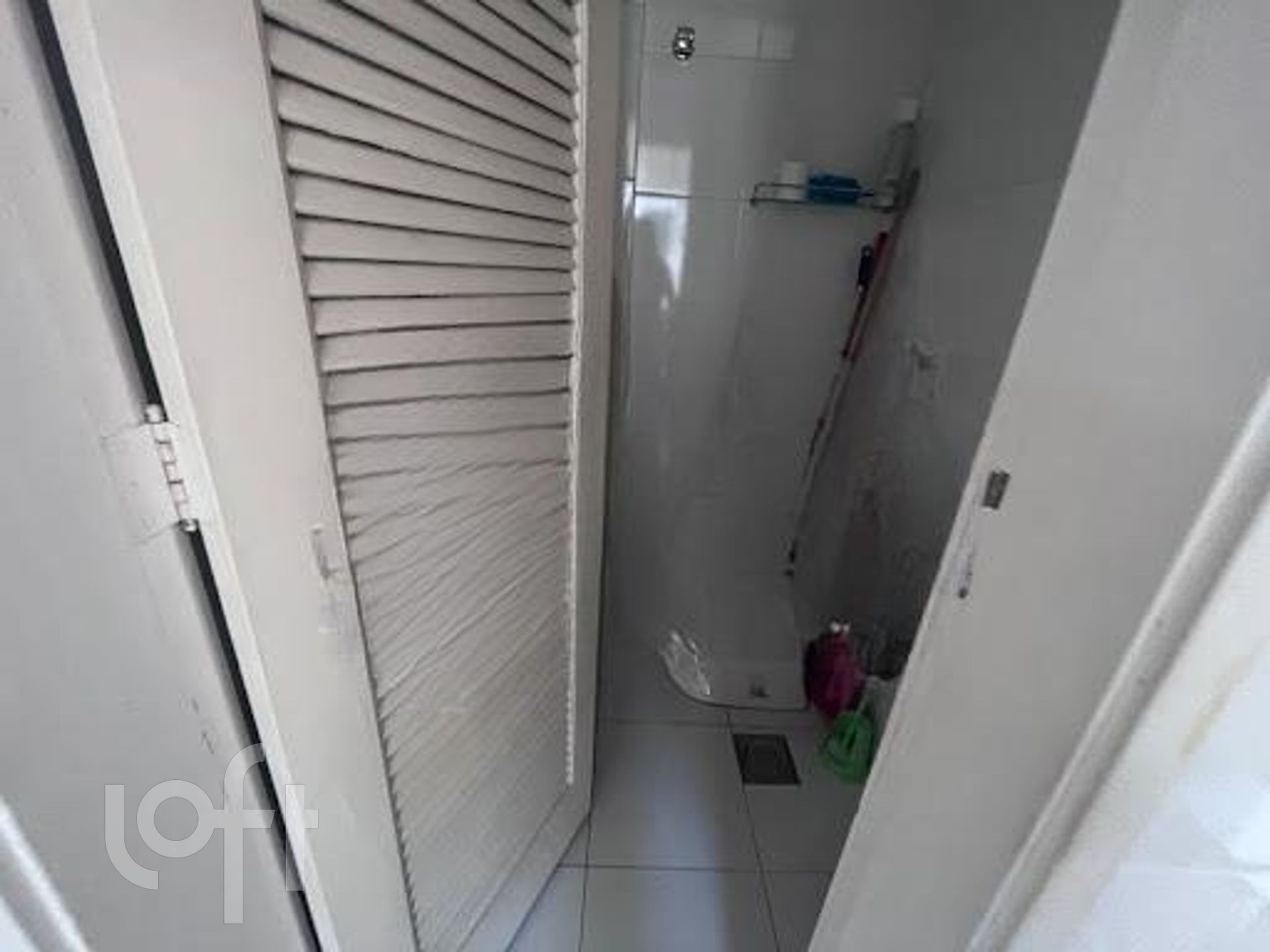 Apartamento à venda com 3 quartos, 140m² - Foto 3