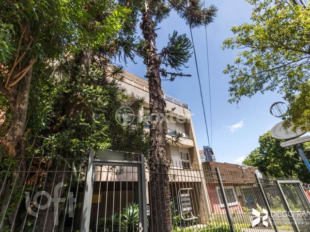 Apartamento com 296m², 3 dormitórios, 1 suíte, 3 vagas, Petrópolis em Porto Alegre