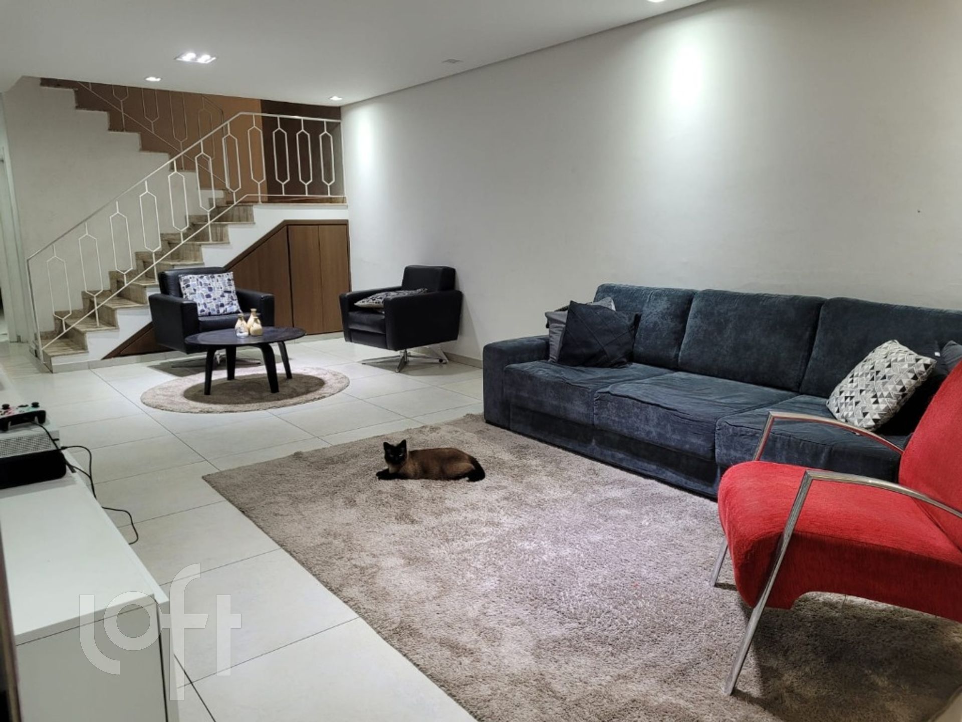 Casa à venda com 3 quartos, 158m² - Foto 2