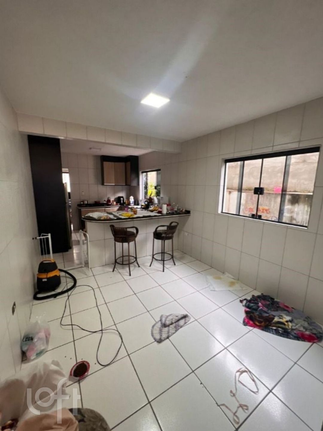 Casa à venda com 3 quartos, 150m² - Foto 1