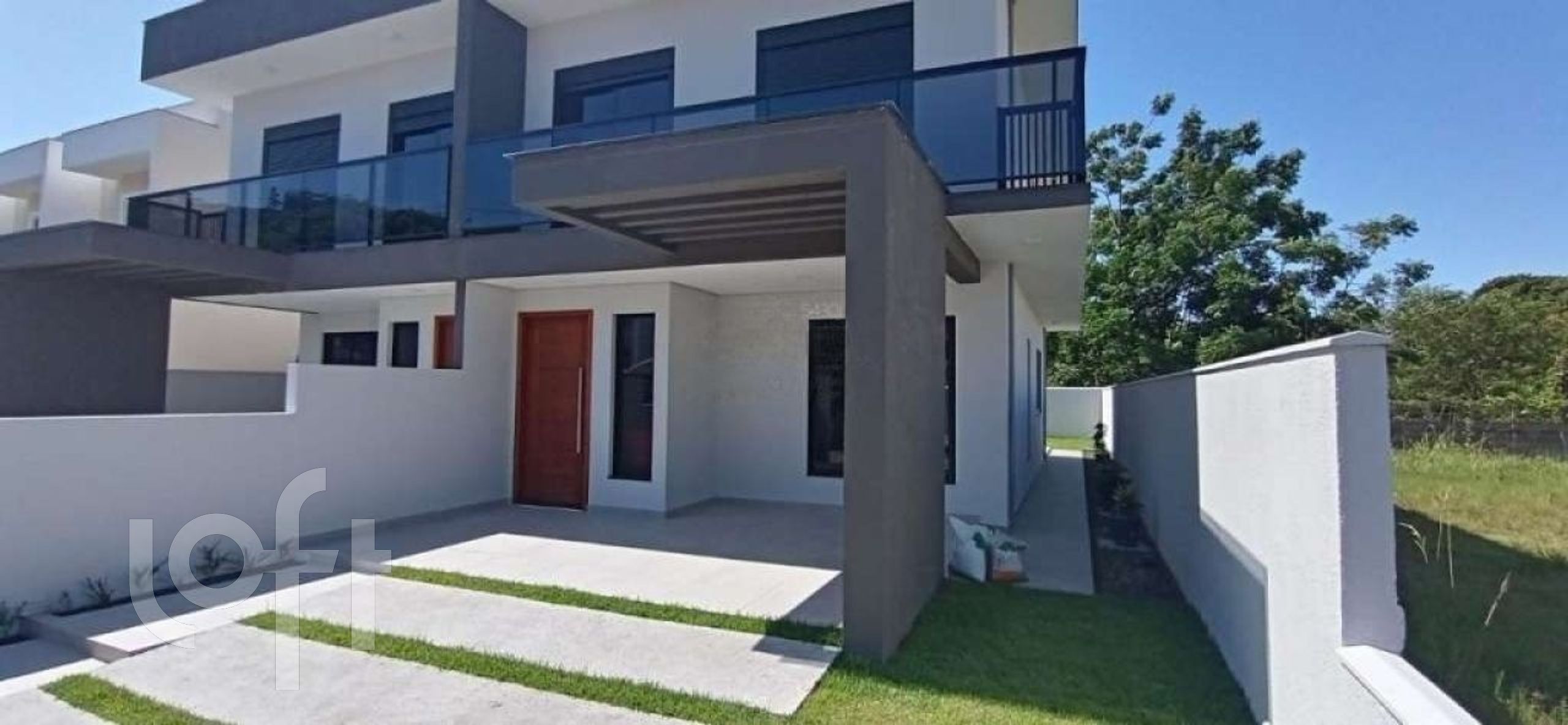 Casa à venda em Canasvieiras com 153 m², 3 quartos, 1 suíte, 2 vagas