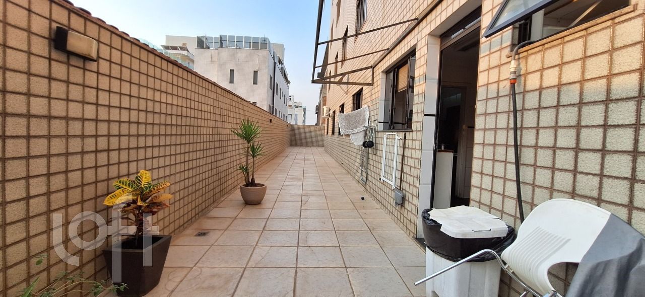 Apartamento à venda com 4 quartos, 170m² - Foto 1