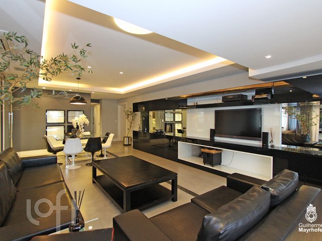 Apartamento com 326m², 3 dormitórios, 3 suítes, 5 vagas, Petrópolis em Porto Alegre