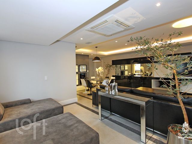 Apartamento com 326m², 3 dormitórios, 3 suítes, 5 vagas, Petrópolis em Porto Alegre