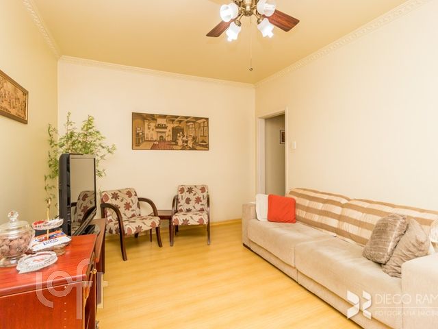 Apartamento com 110m², 3 dormitórios, 1 suíte, Auxiliadora em Porto Alegre