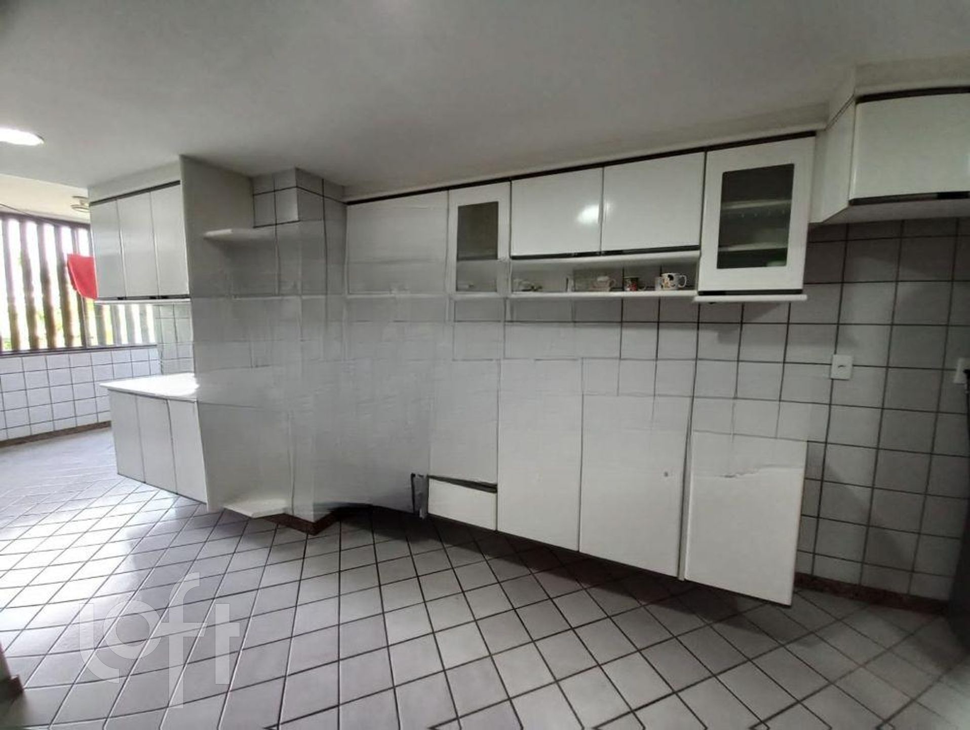 Apartamento à venda com 4 quartos, 237m² - Foto 12