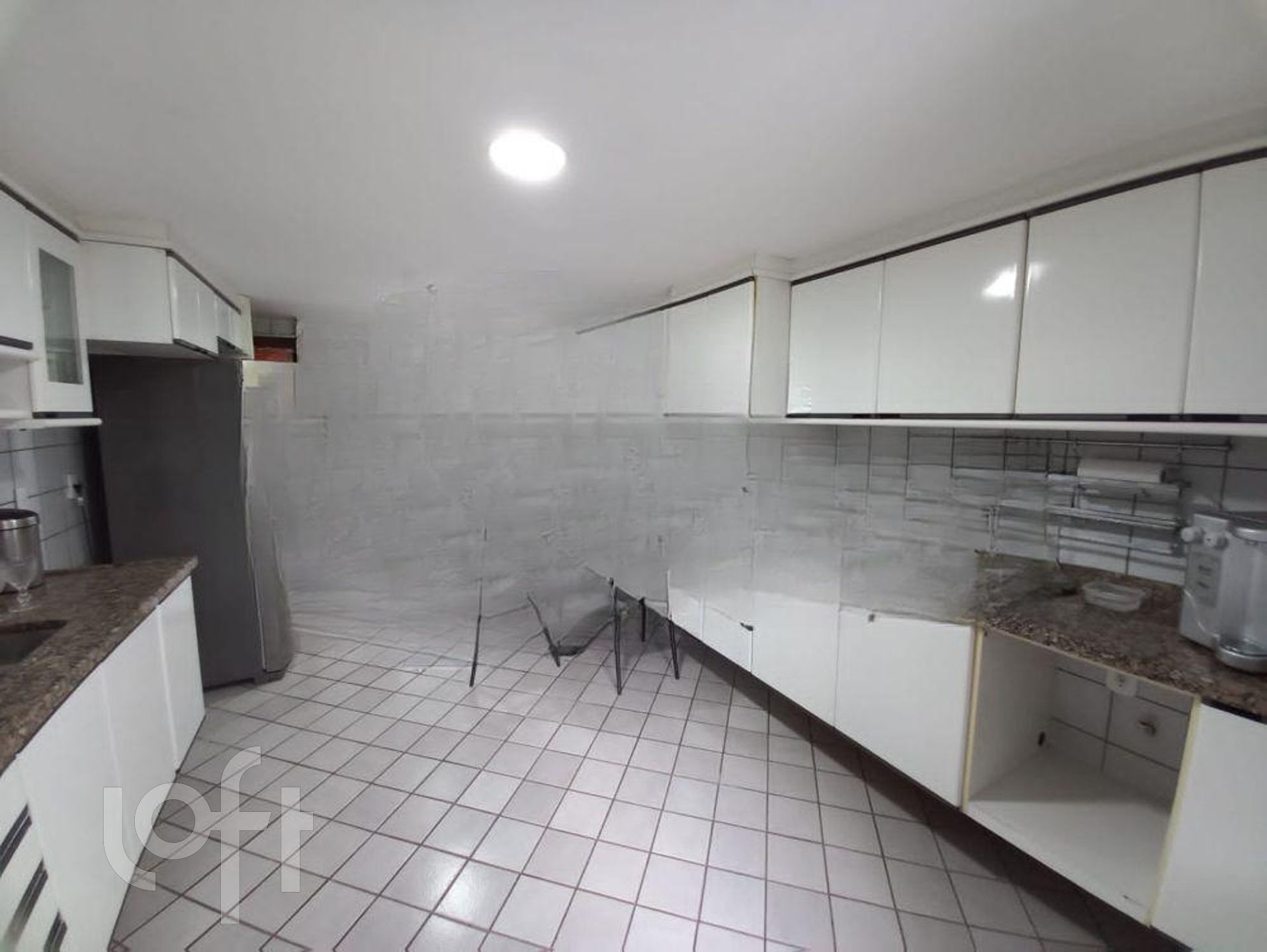 Apartamento à venda com 4 quartos, 237m² - Foto 13